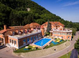 에스테르곰에 위치한 호텔 Hotel Bellevue Esztergom