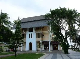 Hotel Leaf on Lagoon