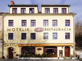 즈고젤레츠에 위치한 호텔 Hotelik & Restauracja Złota Kaczka