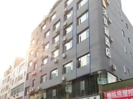 7天优品.兴义坪东大道店，位于下午屯的酒店