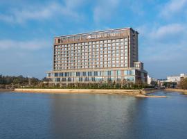 진후에 위치한 호텔 Golden Lake Hotel