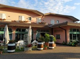 산 조반니 루파토토에 위치한 호텔 Hotel Ristorante alla Campagna