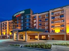 Courtyard by Marriott Westbury Long Island