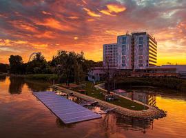 케스트헤이에 위치한 호텔 Hotel Helikon, Keszthely