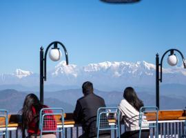 알모라에 위치한 호텔 Kasar Himalaya Holiday Resort, Binsar Rd