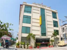 City Grand Hotel