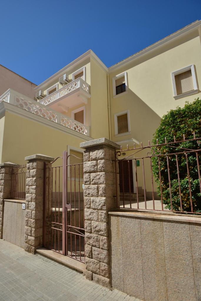 Liberty Guest House ad Alghero - Tranquillo B&B centrale