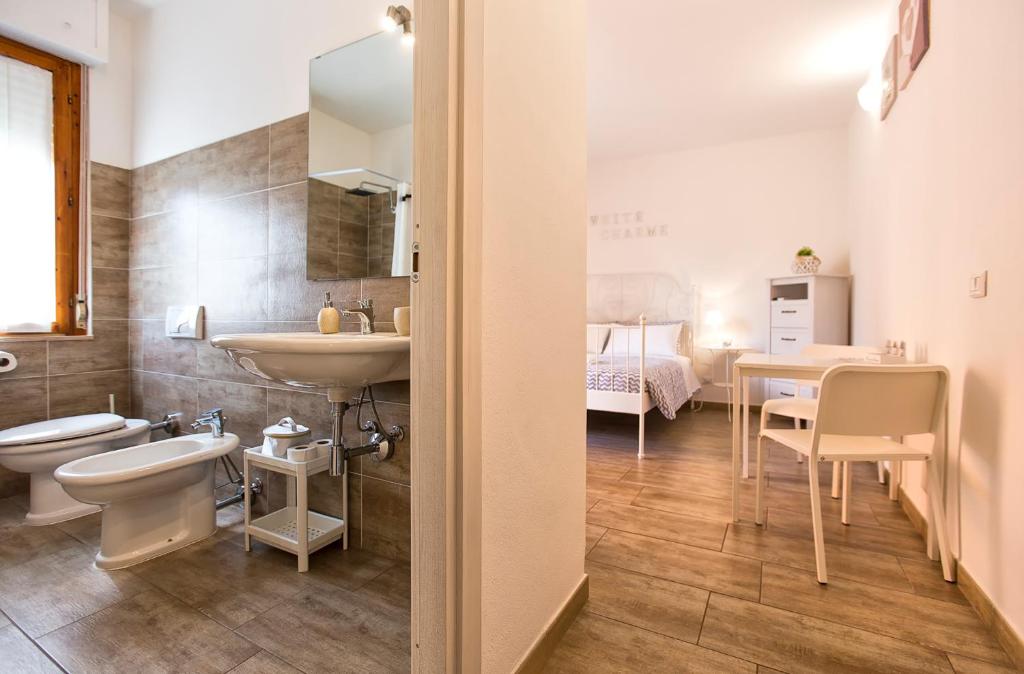 White Charme ad Alghero - Elegante self check-in