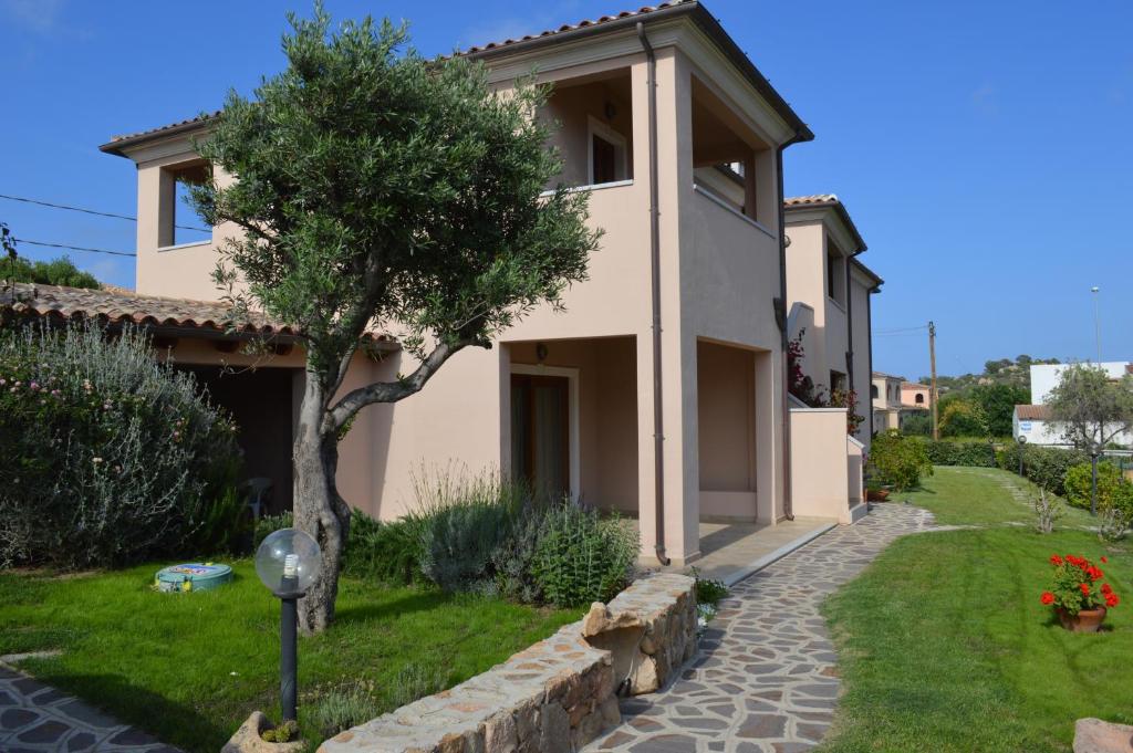 Guest Rooms a San Teodoro - Accogliente B&B Centrale