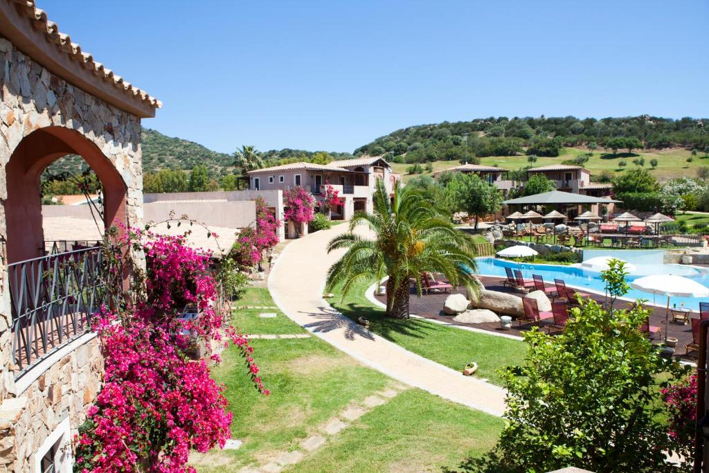 S'Incantu Resort a Villasimius - Oasi con Piscina
