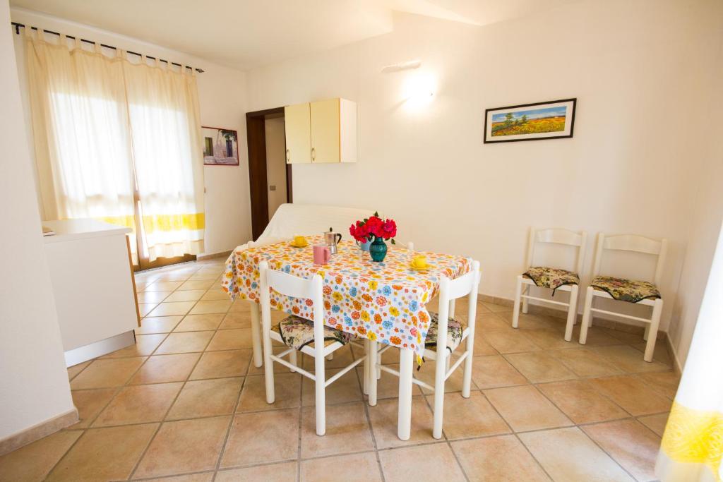 Iris Houses a San Teodoro - Incantevoli Appartamenti