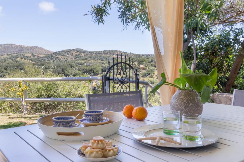 Villa Fronte Mare a Villasimius - Paradiso con Giardino