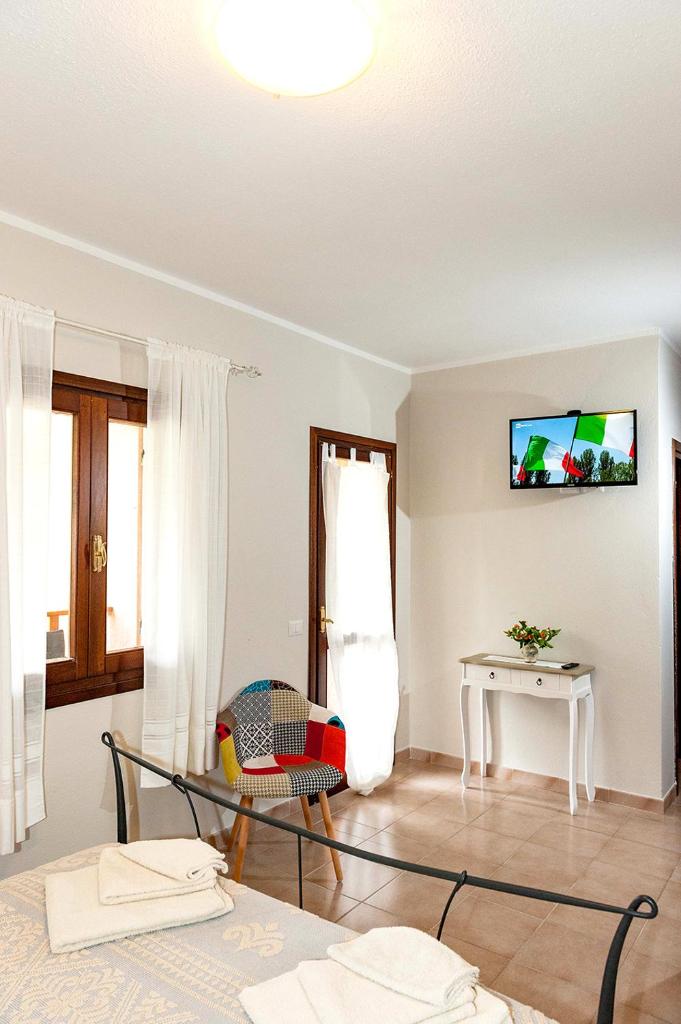 B&B Lu Lioni a San Teodoro - Accogliente con Giardino