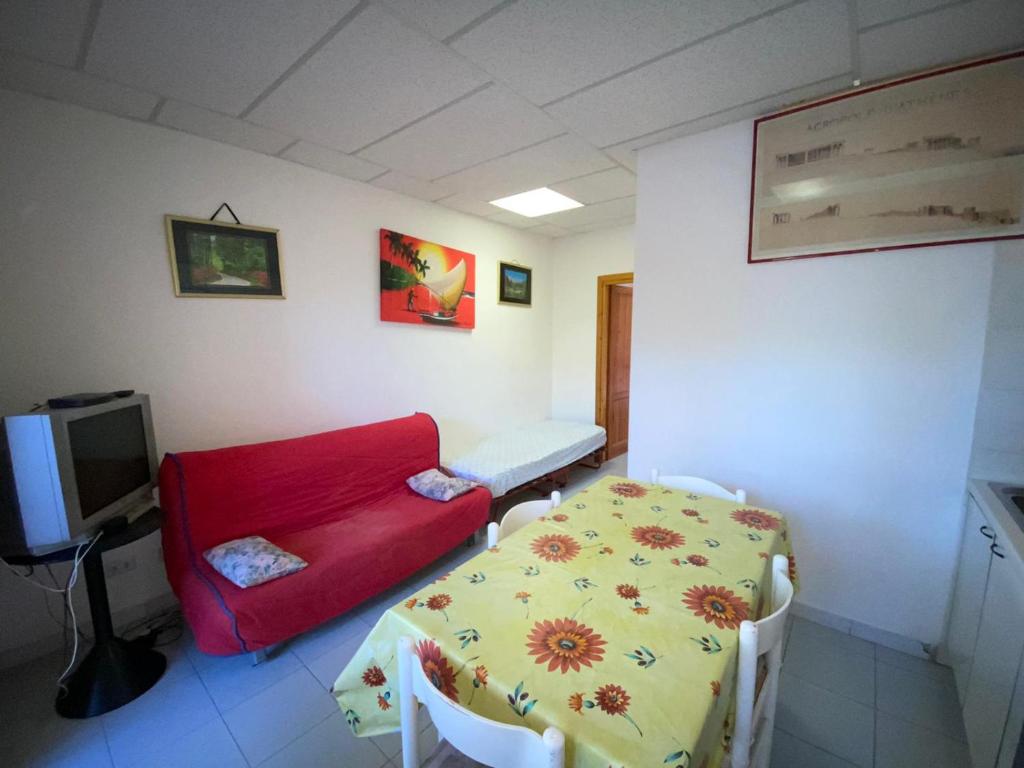 Rosa La Cinta a San Teodoro - Comodo appartamento centrale