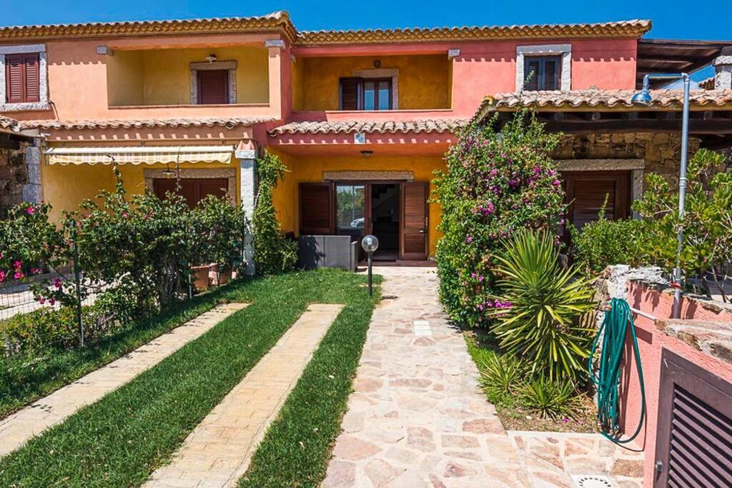 Villa Molly a San Teodoro - Lussuosa casa con patio