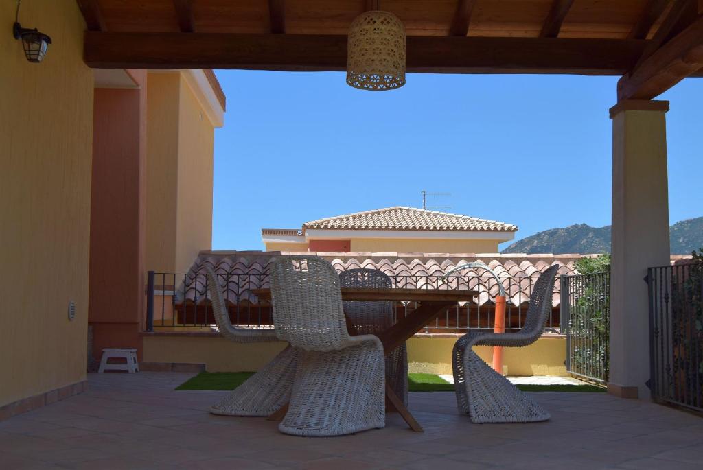 AGORA a Villasimius - Moderna Casa Vacanze con Giardino