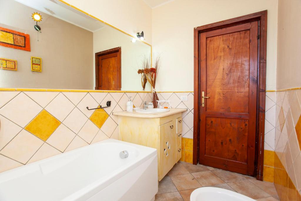 Villino Ginestra a San Teodoro - Ampio Appartamento