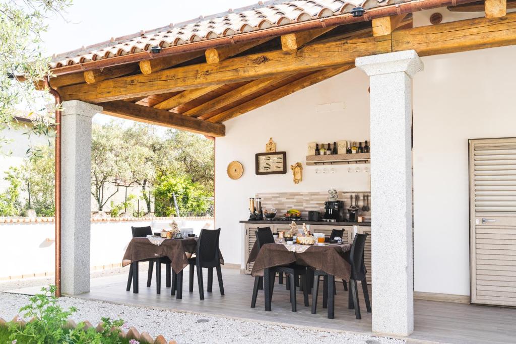 B&B Gonare a San Teodoro - Accogliente Alloggio Centrale