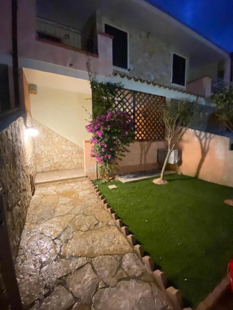 Gbpm House a Villasimius - Elegante casa vacanze con giardino