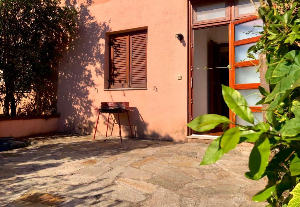 Teodor House - Spazioso Appartamento con Giardino