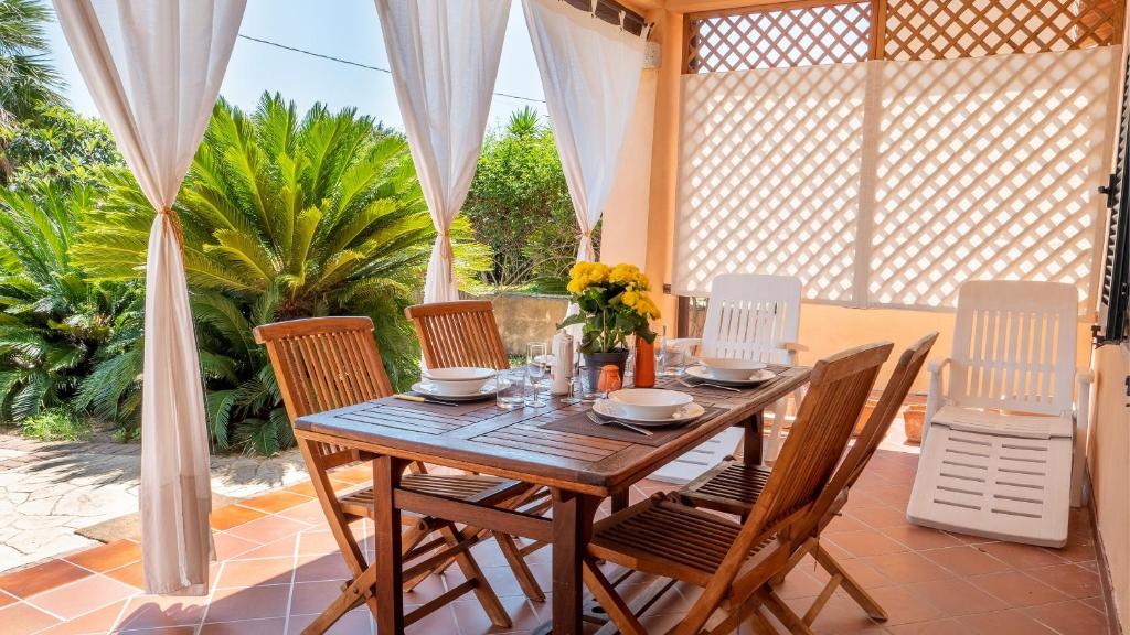 Villa L'Alzoni a San Teodoro - Vista montagna mozzafiato