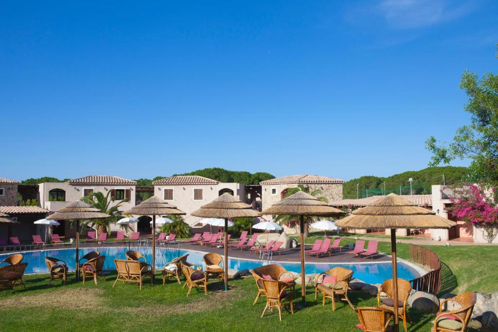 Residence S'Incantu a Villasimius - Relax in Piscina