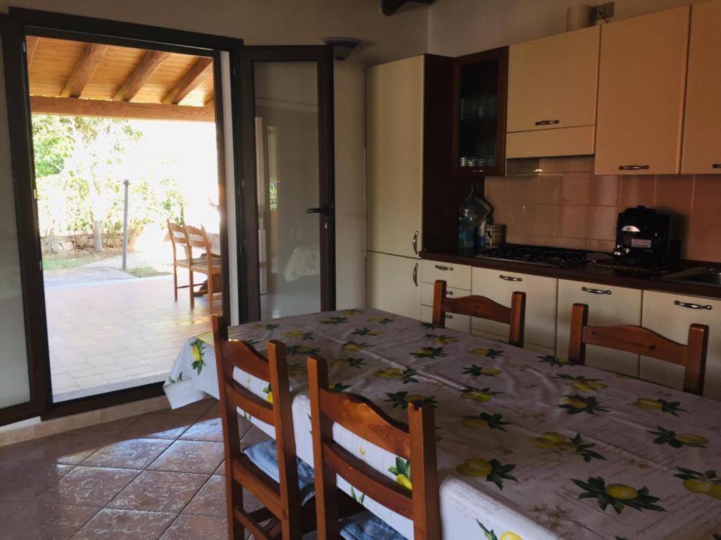 Villa Gisa a San Teodoro - Spaziosa casa con giardino