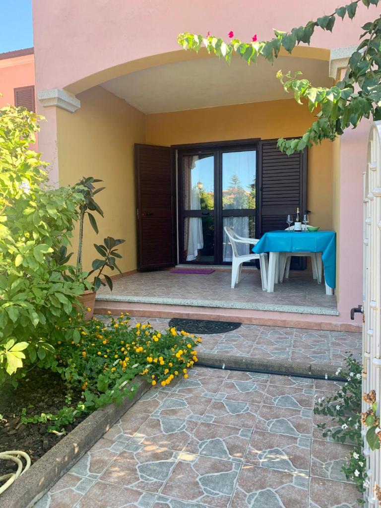 Casa Magnolia a San Teodoro - Appartamento con giardino