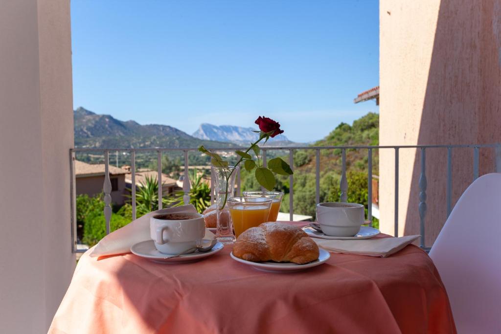 B&B Lu Lioni a San Teodoro - Accogliente con Giardino
