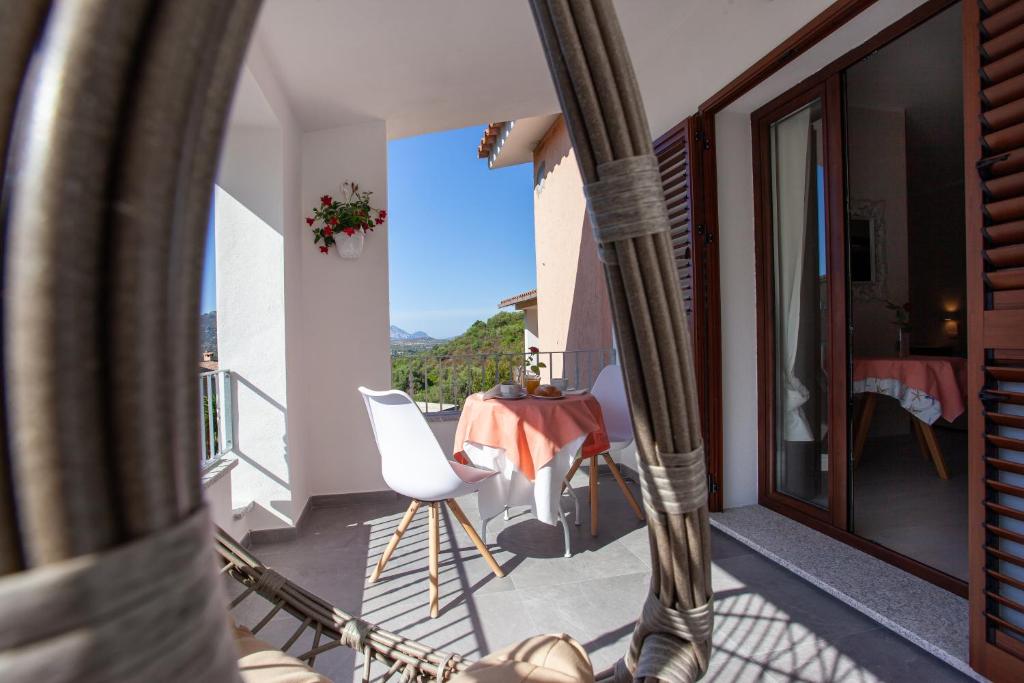 B&B Lu Lioni a San Teodoro - Accogliente con Giardino