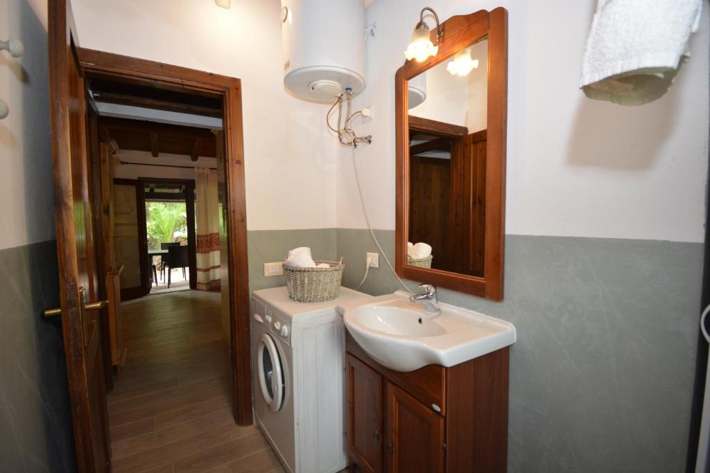 Appartamento Maestrale a San Teodoro - Oasi con Giardino
