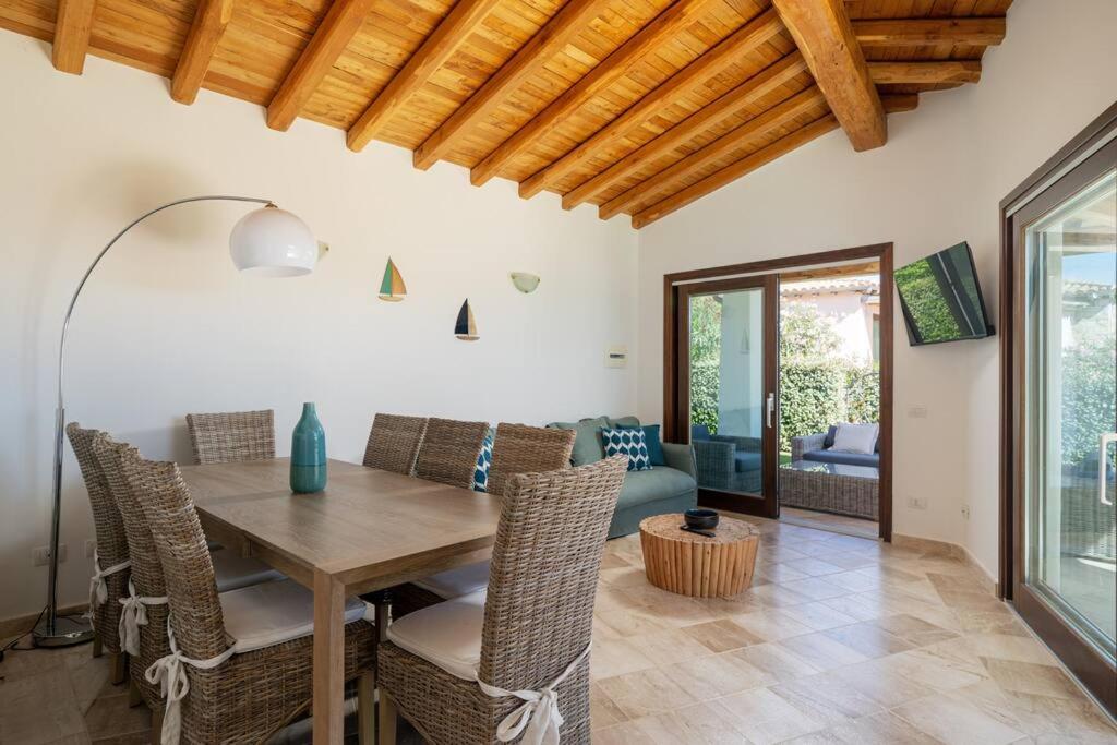 Villa Moderna a San Teodoro - Lussuosa con spiaggia