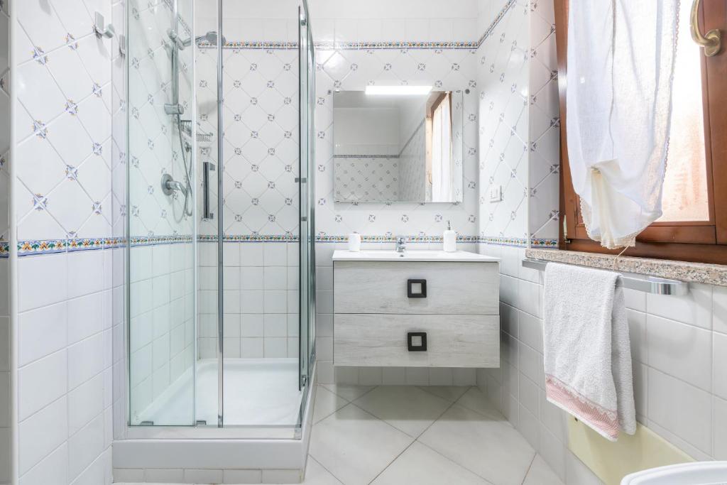 Casa Celeste a Villasimius - Accogliente Oasi con Piscina