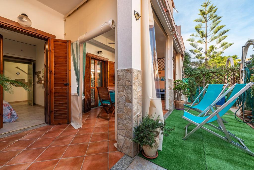 Bellarosa 3 a Villasimius - Incantevole Casa con Giardino
