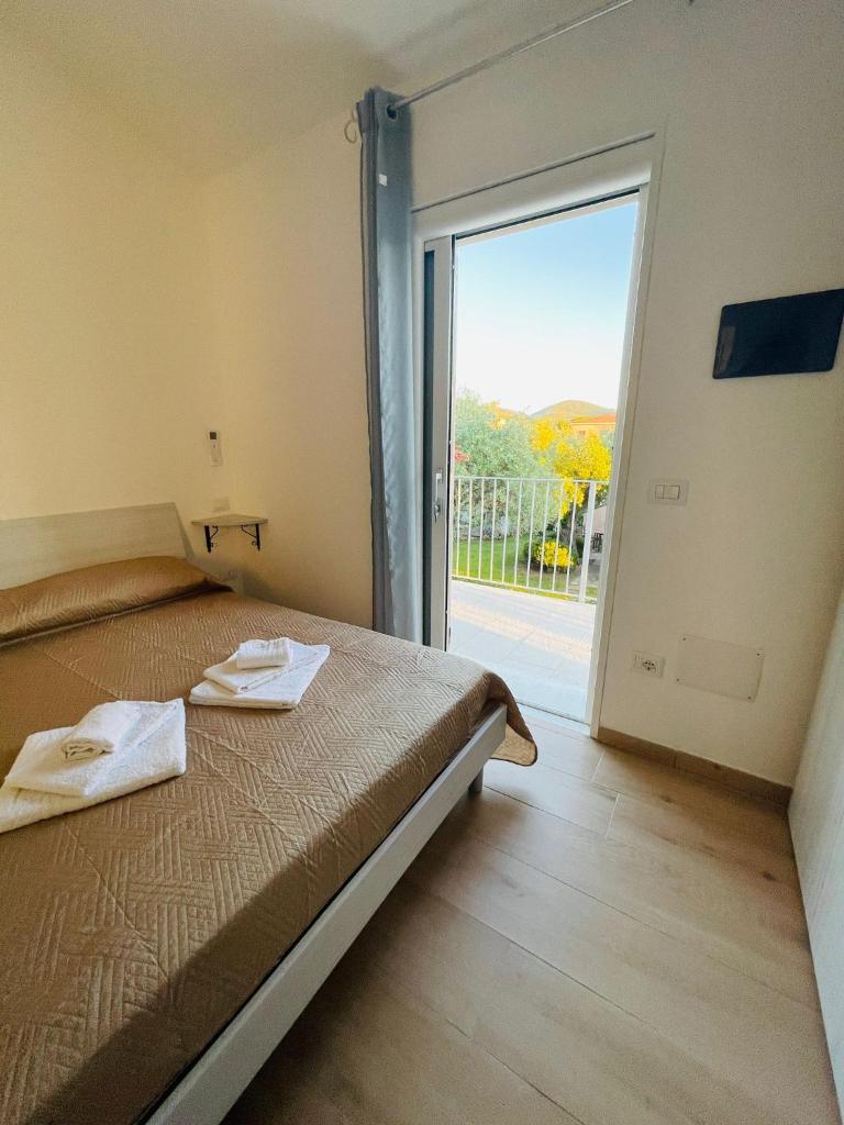 CHRISSO ROOMS a San Teodoro - Accogliente B&B centrale