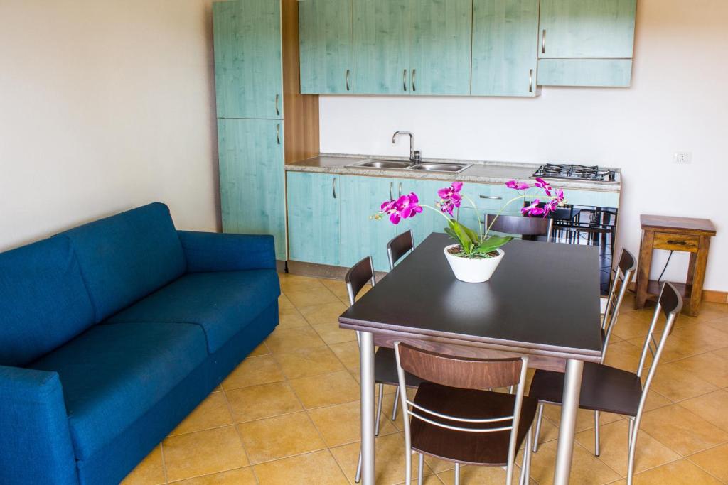 Case Gialle a San Teodoro - Appartamenti con giardino