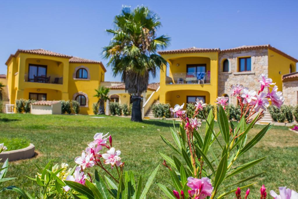 Case Gialle a San Teodoro - Appartamenti con giardino