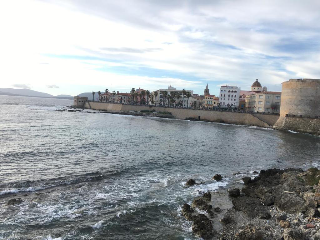 Harmony Apartment ad Alghero - Elegante alloggio con vista città