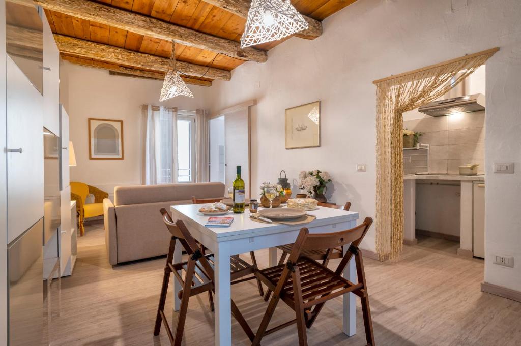 Alguerhome Casa Bianca ad Alghero - Nel cuore storico