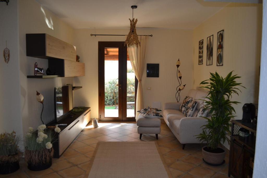 Sweet House a Villasimius - Accogliente villa con giardino