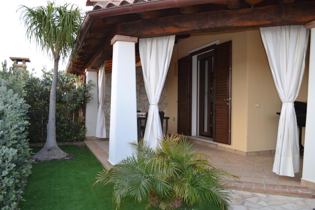 Sweet House a Villasimius - Accogliente villa con giardino