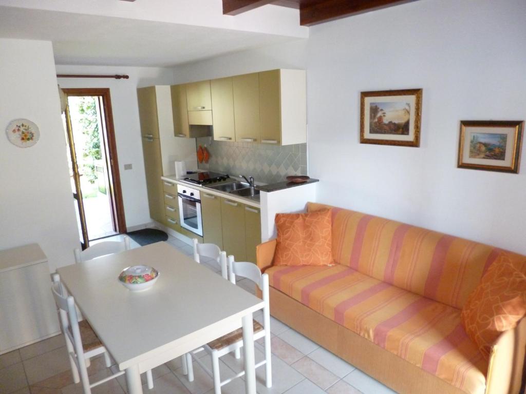 Le Villette di San Teodoro - Case vacanze con giardino