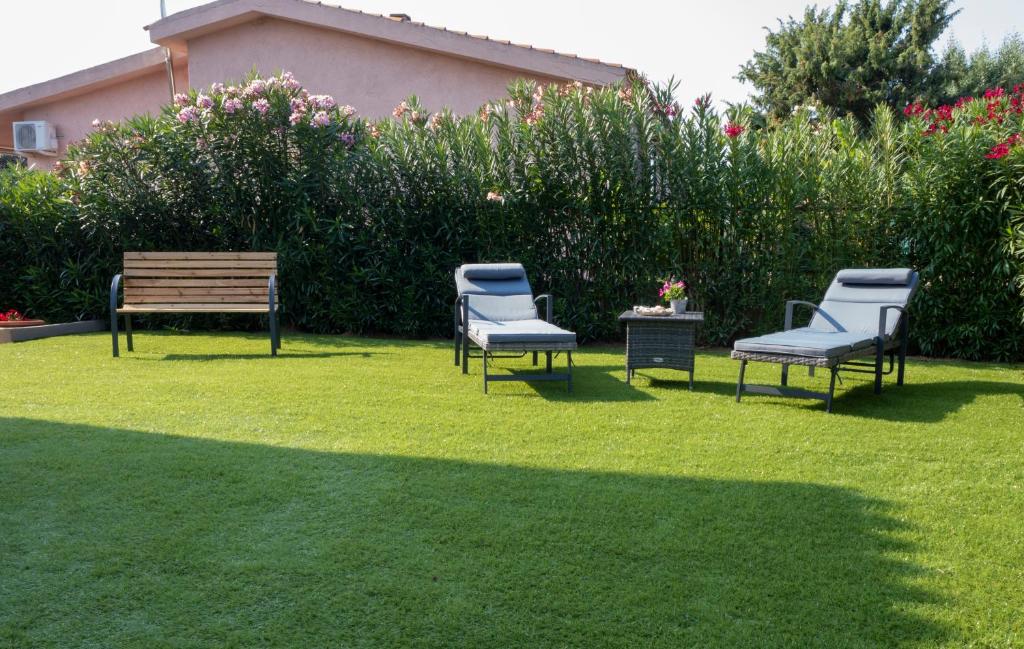 B&B Da Laura a San Teodoro - Accogliente Bed & Breakfast