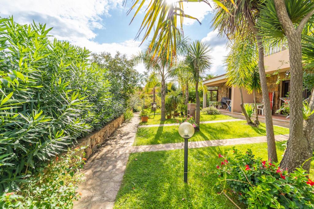 Villa Fiorita a San Teodoro - Incantevole Aparthotel