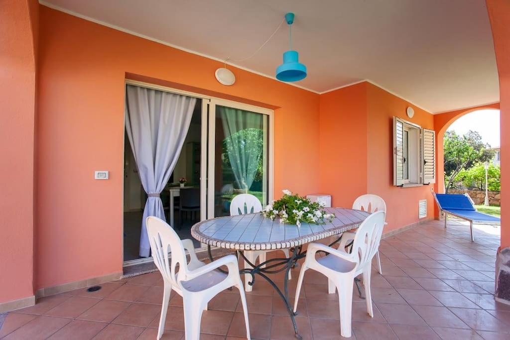 Colonnine a San Teodoro - Incantevole casa con giardino