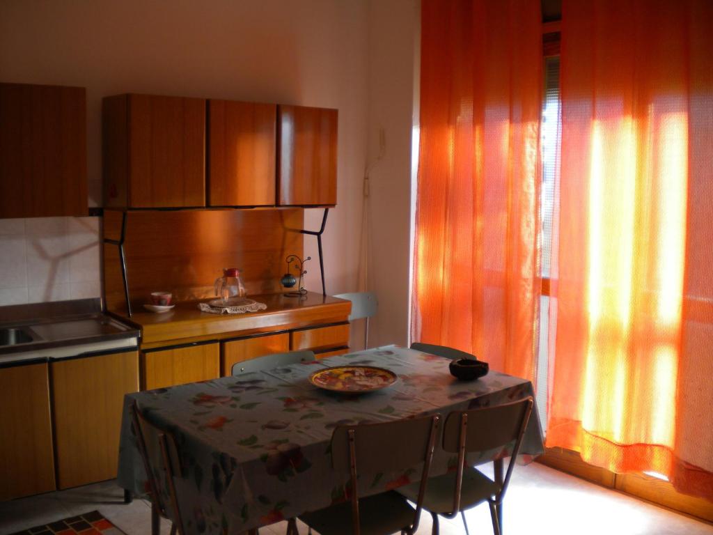 Villa Nespole ad Alghero - Lussuoso Appartamento con Giardino
