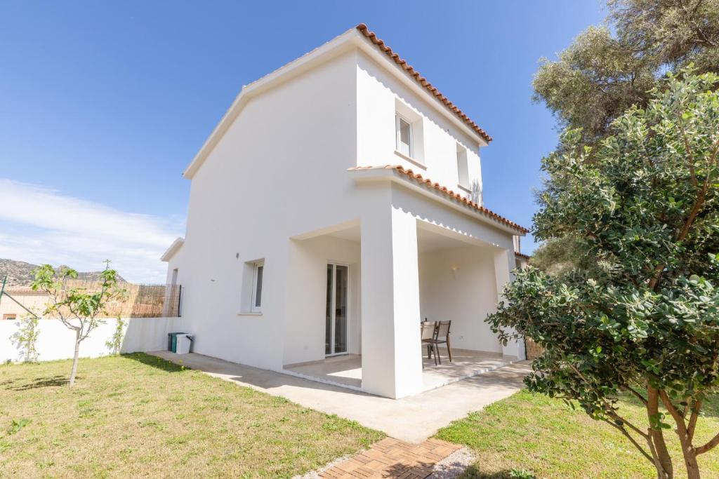 Villette Natura a San Teodoro - Oasi rinnovata con giardino