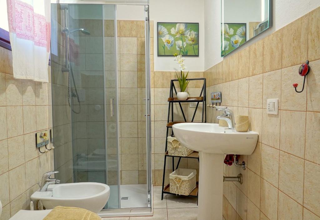 Flowery Inn Villa ad Alghero - Appartamenti con giardino