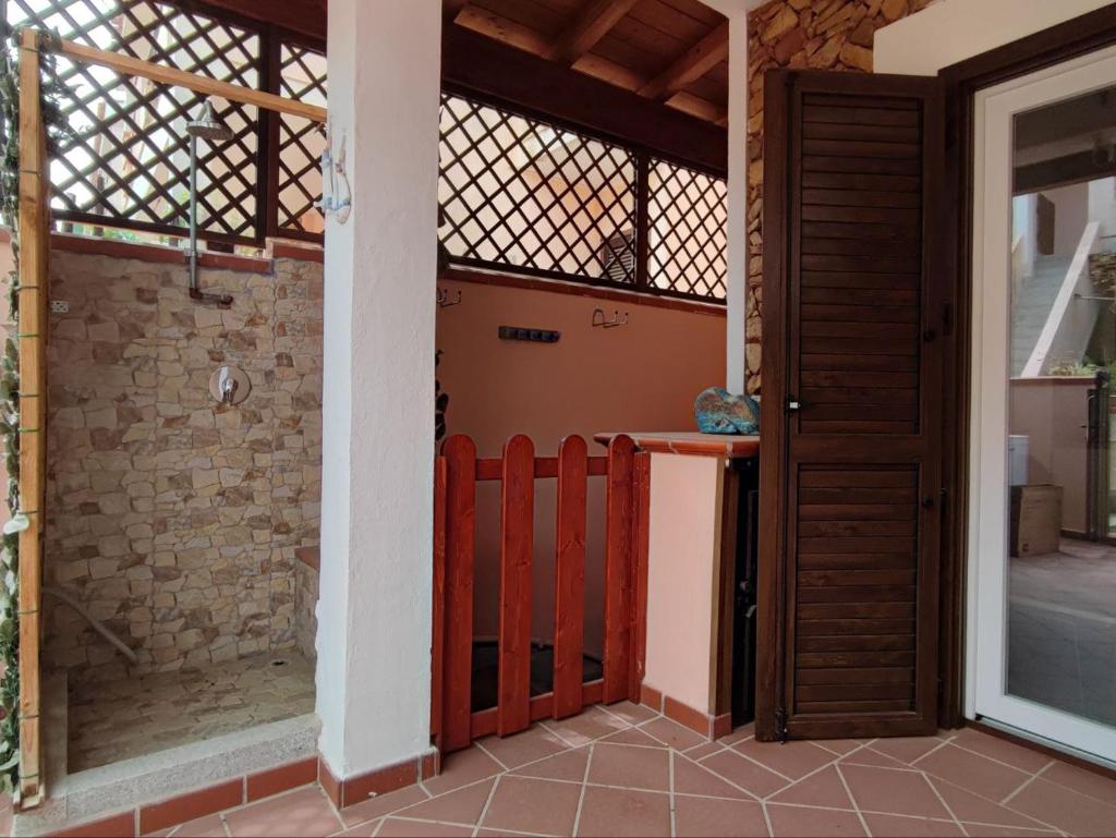 Casa Vittoria a Villasimius - Accogliente Appartamento con Balcone