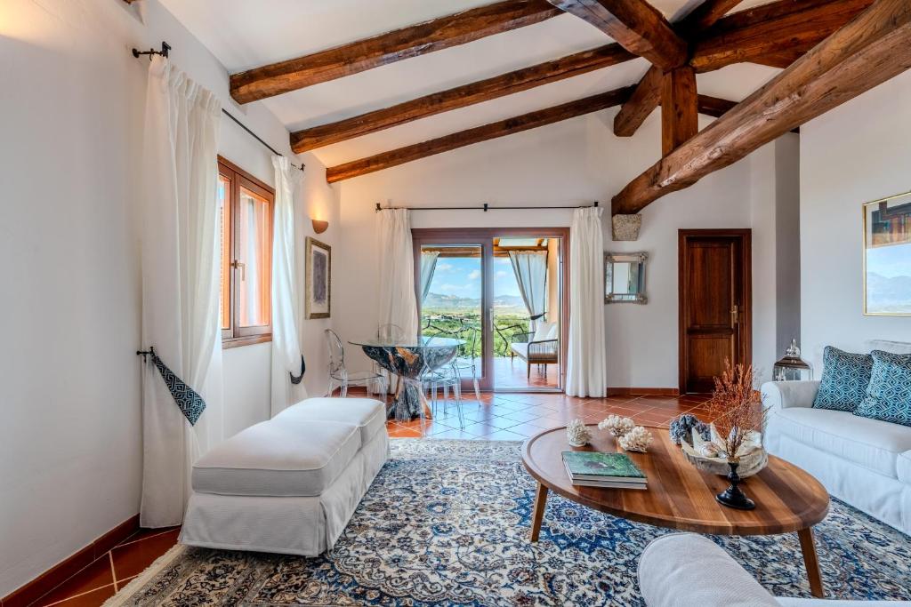 Villa Capo Coda Cavallo - Lussuosa villa vista mare